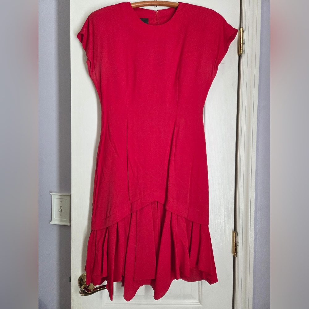 Elegant Red Women's Cocktail Dress